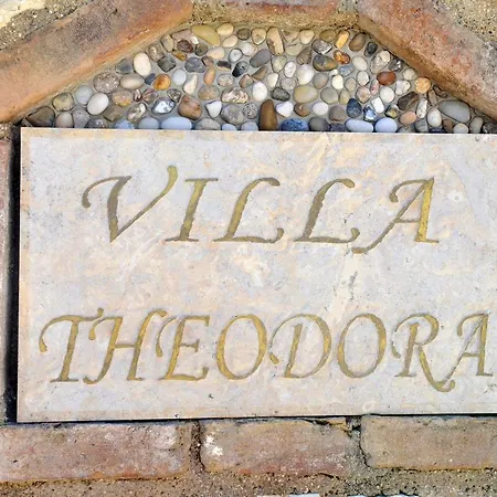 אגיוס גיורגיוס פגון Villa Theodora View Apartments Erato מראה חיצוני תמונה